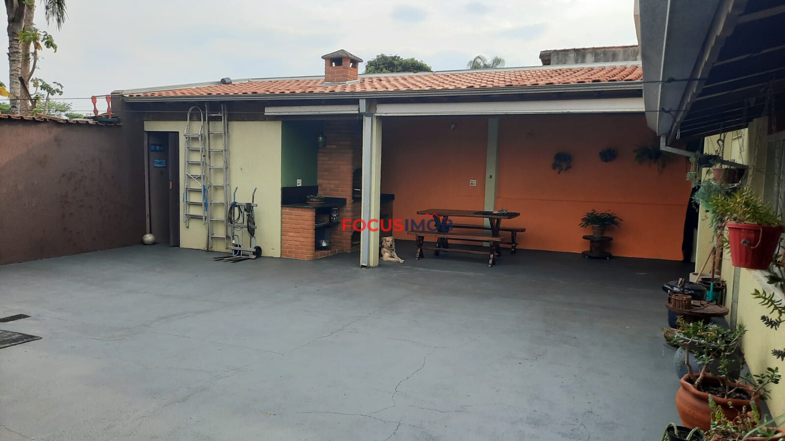 🏡 Casa Ampla com 3 Suítes e Excelente Área de Terreno no Jardim Hermínio Bueno – Mogi Guaçu/SP