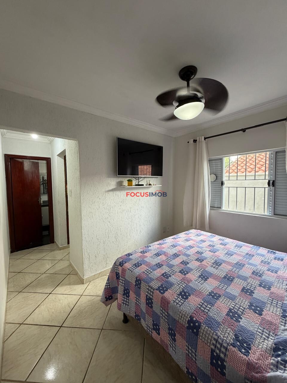 CASA A VENDA NO CONDOMINIO ARAUCARIAS QUE ACEITA CHACARA COMO PERMUTA