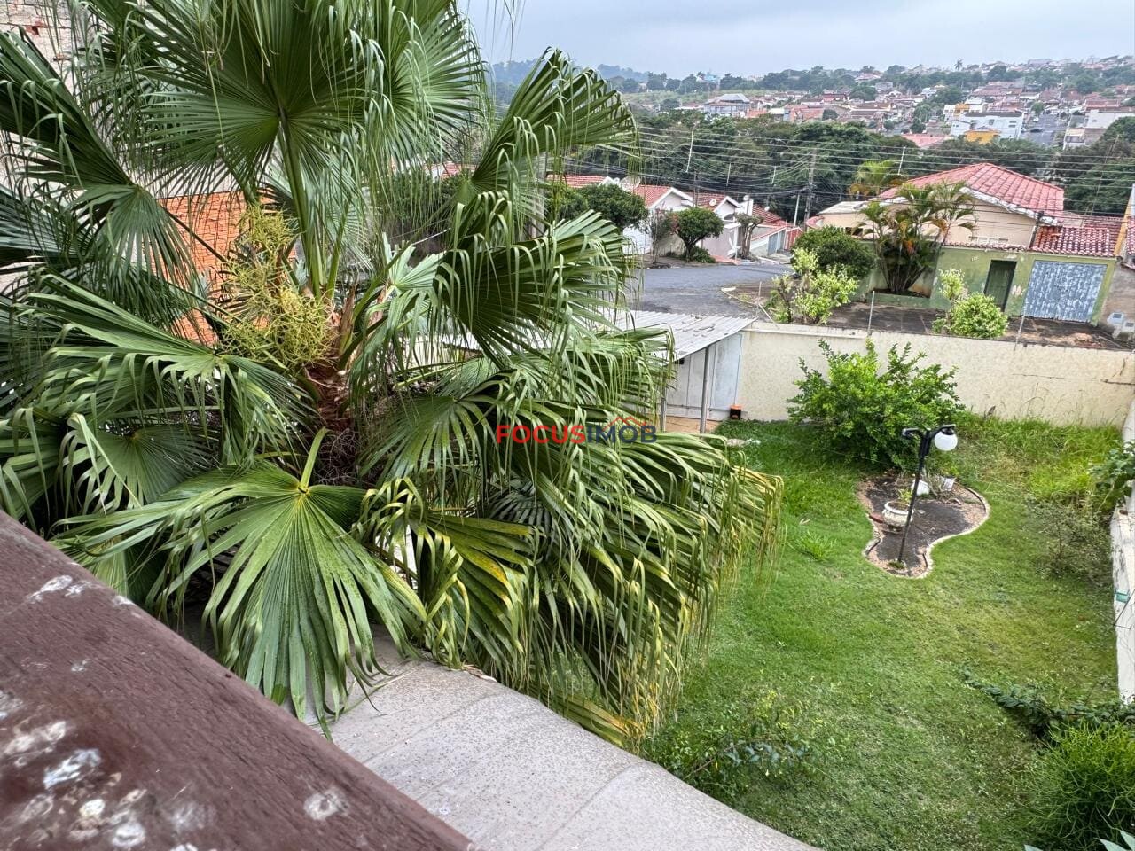 Casa com 4 Quartos e 4 banheiros à Venda, 289 m² por R$ 600.000
