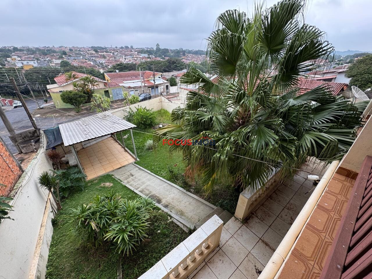Casa com 4 Quartos e 4 banheiros à Venda, 289 m² por R$ 600.000
