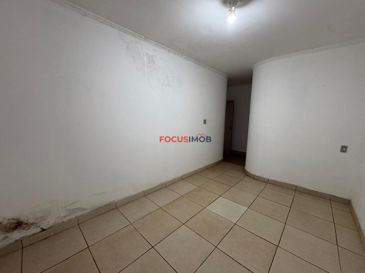 Casa com 4 Quartos e 4 banheiros à Venda, 289 m² por R$ 600.000