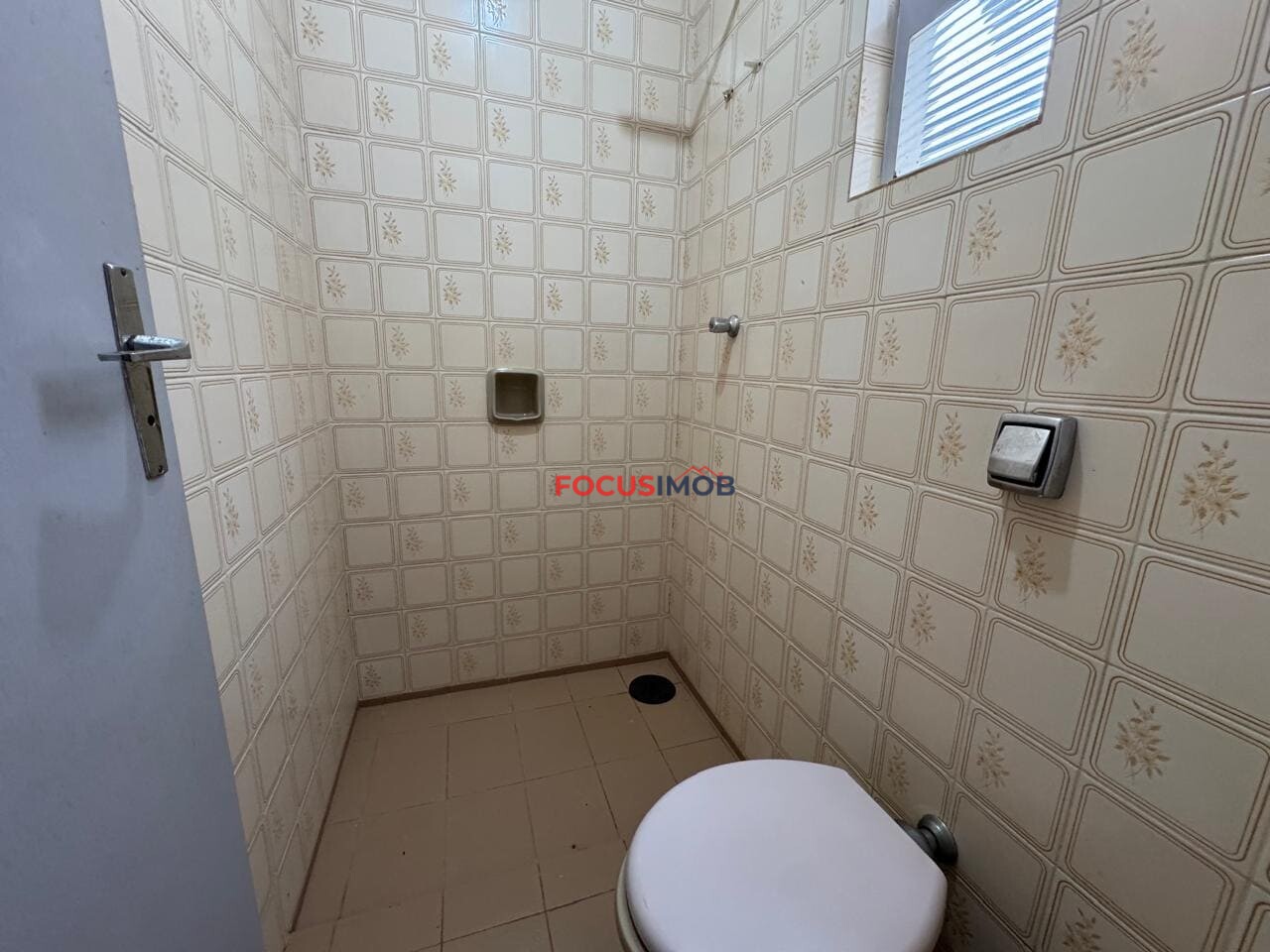 Casa com 4 Quartos e 4 banheiros à Venda, 289 m² por R$ 600.000