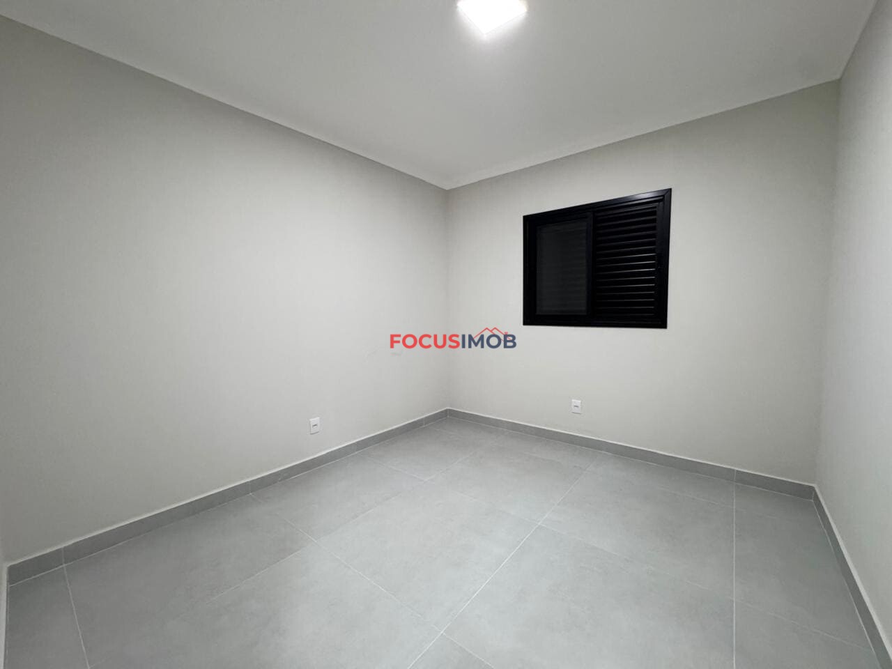 Casa de Esquina à Venda – Vila São João | Mogi Guaçu/SP