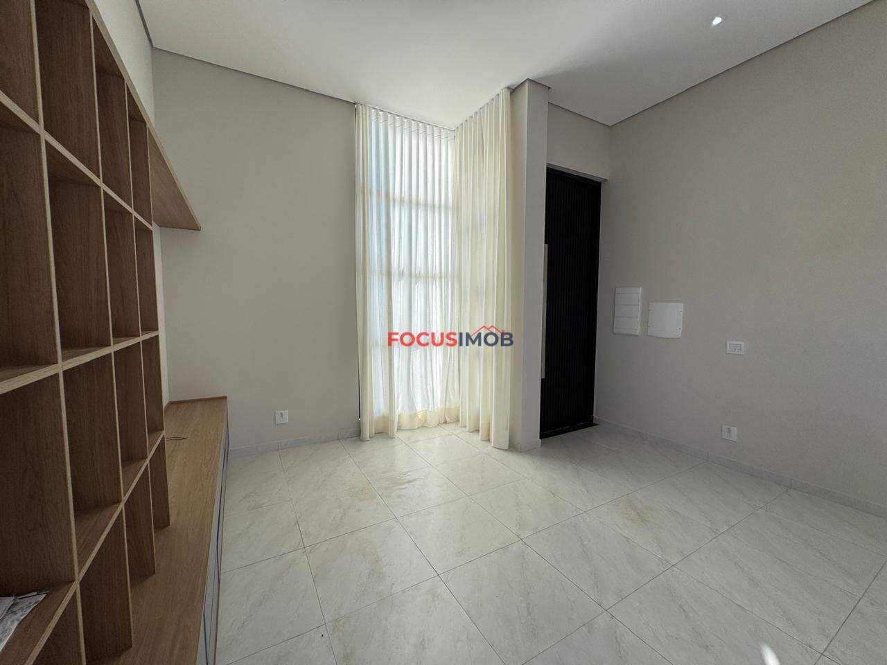 Oportunidade no Residencial Vila Toscana! Casa Moderna com Closet, Planejados e Área Gourmet