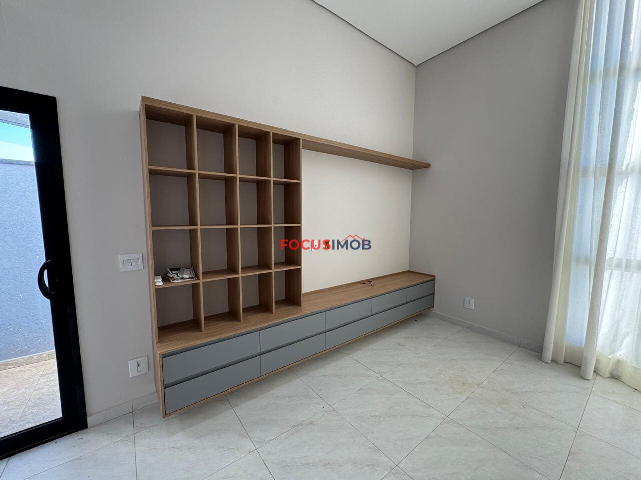 Oportunidade no Residencial Vila Toscana! Casa Moderna com Closet, Planejados e Área Gourmet