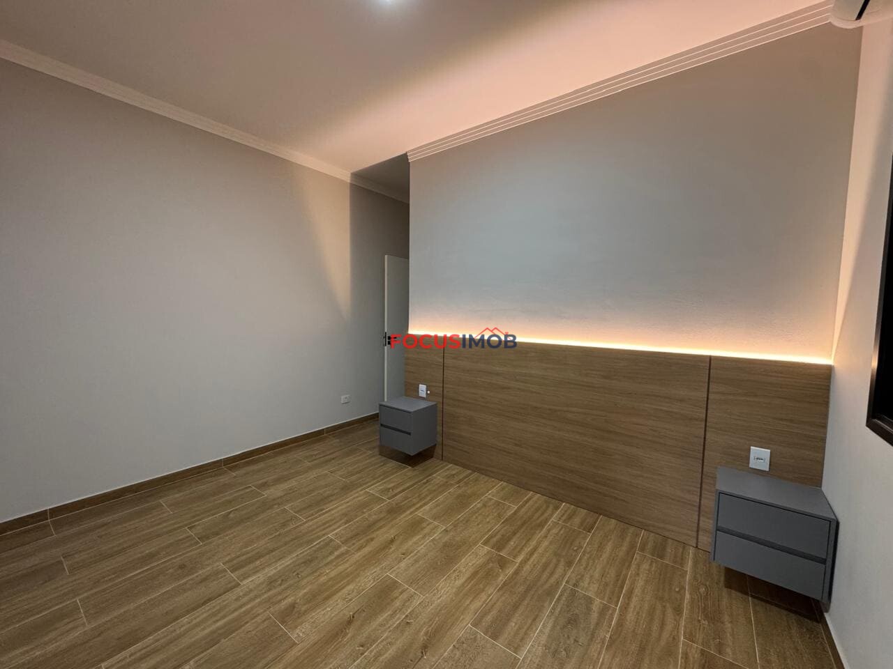 Oportunidade no Residencial Vila Toscana! Casa Moderna com Closet, Planejados e Área Gourmet