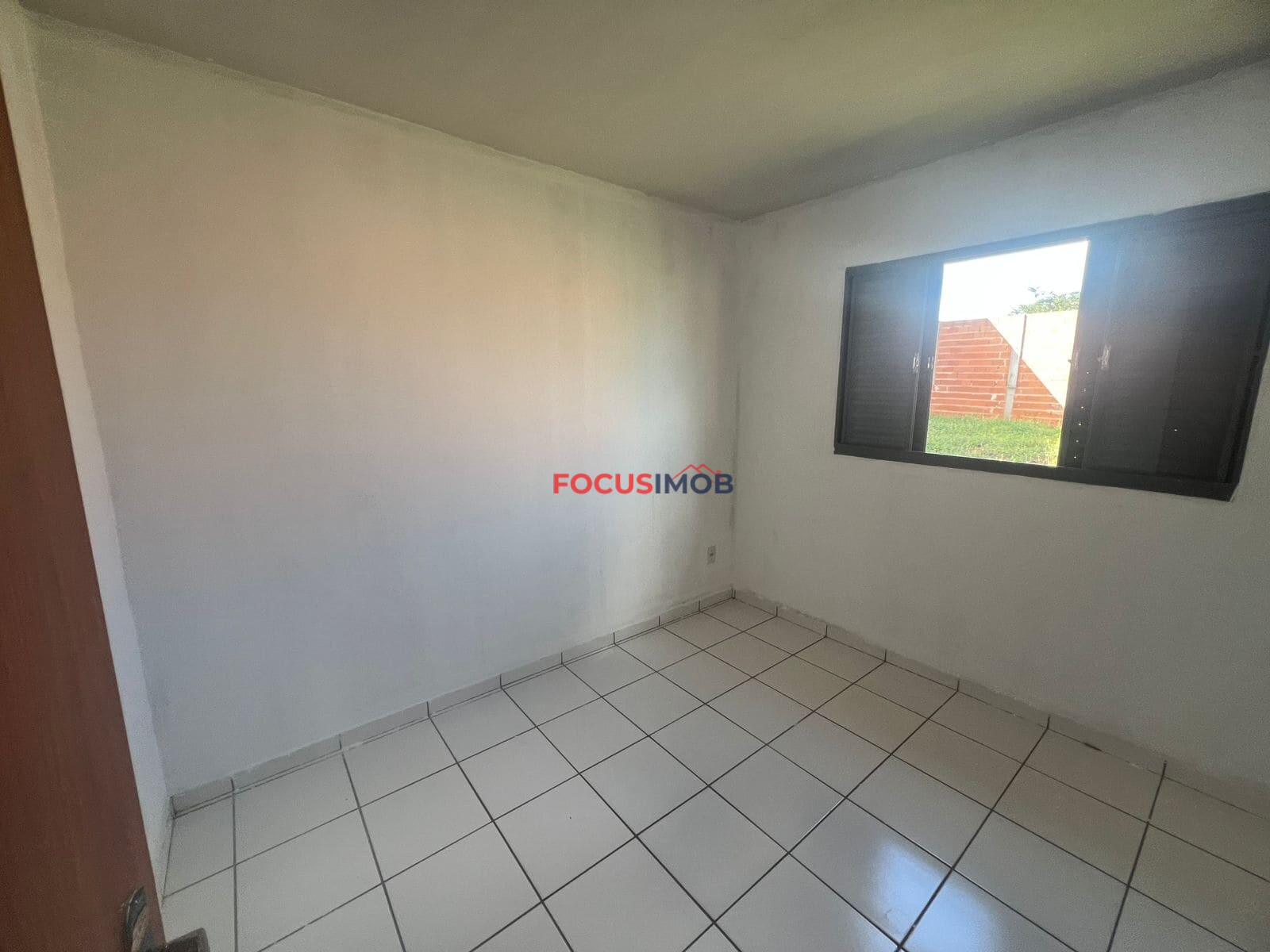 Casa de Esquina com Salão Comercial à venda - Ótima Oportunidade