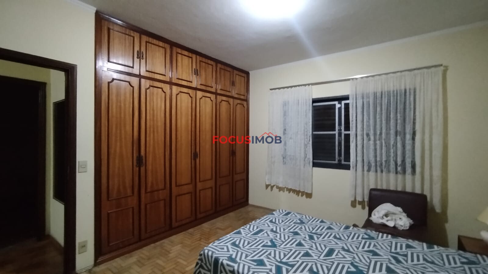 Casa com três dormitorio e Edicula na nova Itapira
