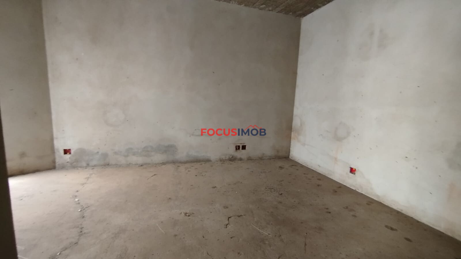 Prédio Comercial no Centro de Itapira - 3 Rendas Garantida! Salas, Lojas ou Airb
