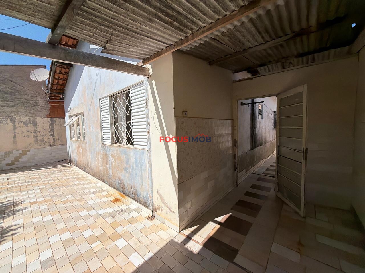 CASA À VENDA CHAPARAL COM DUAS KIT NET