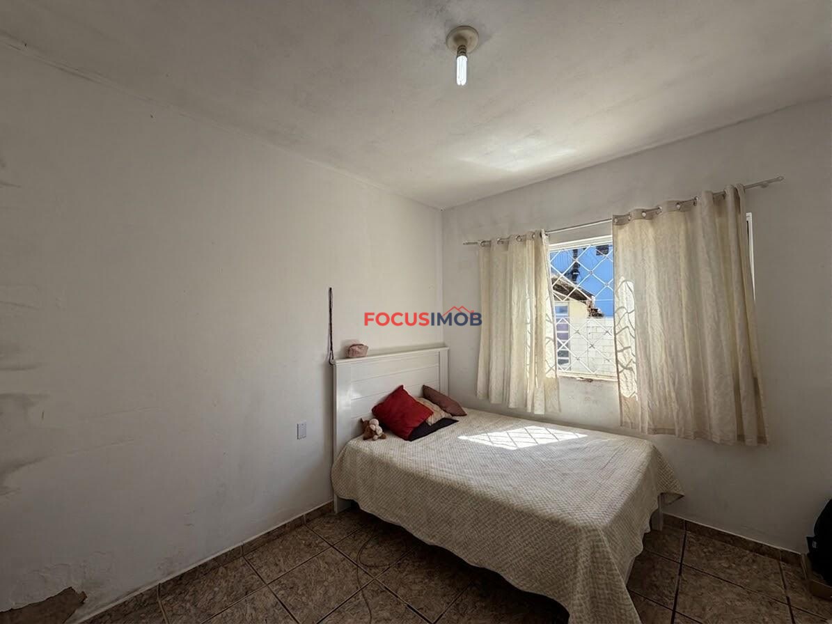 CASA À VENDA CHAPARAL COM DUAS KIT NET