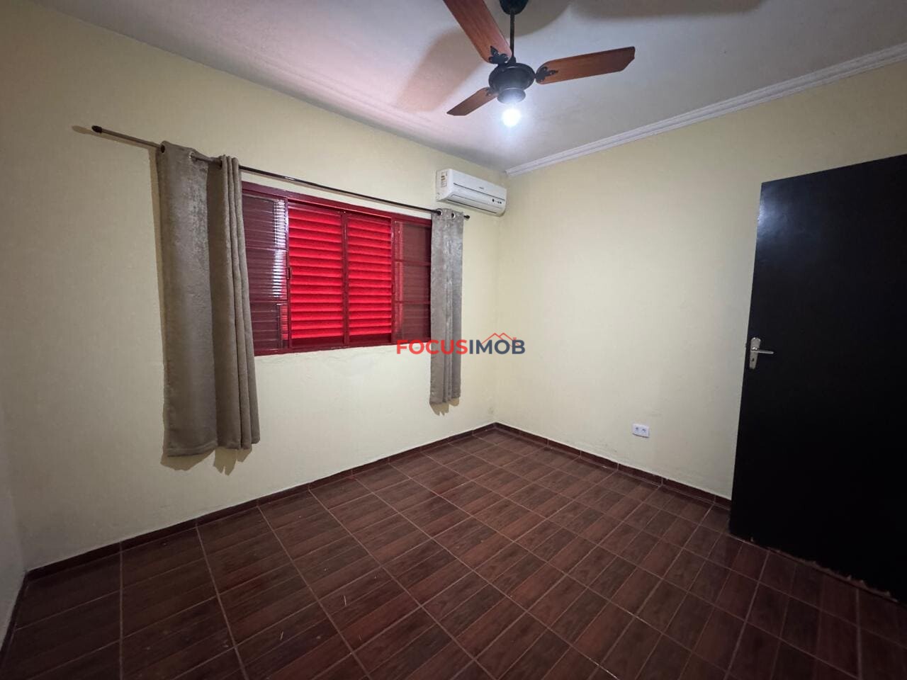 Casa com 3 Dormitórios + Edícula Completa no Jardim Itamaraty – Mogi Guaçu/SP