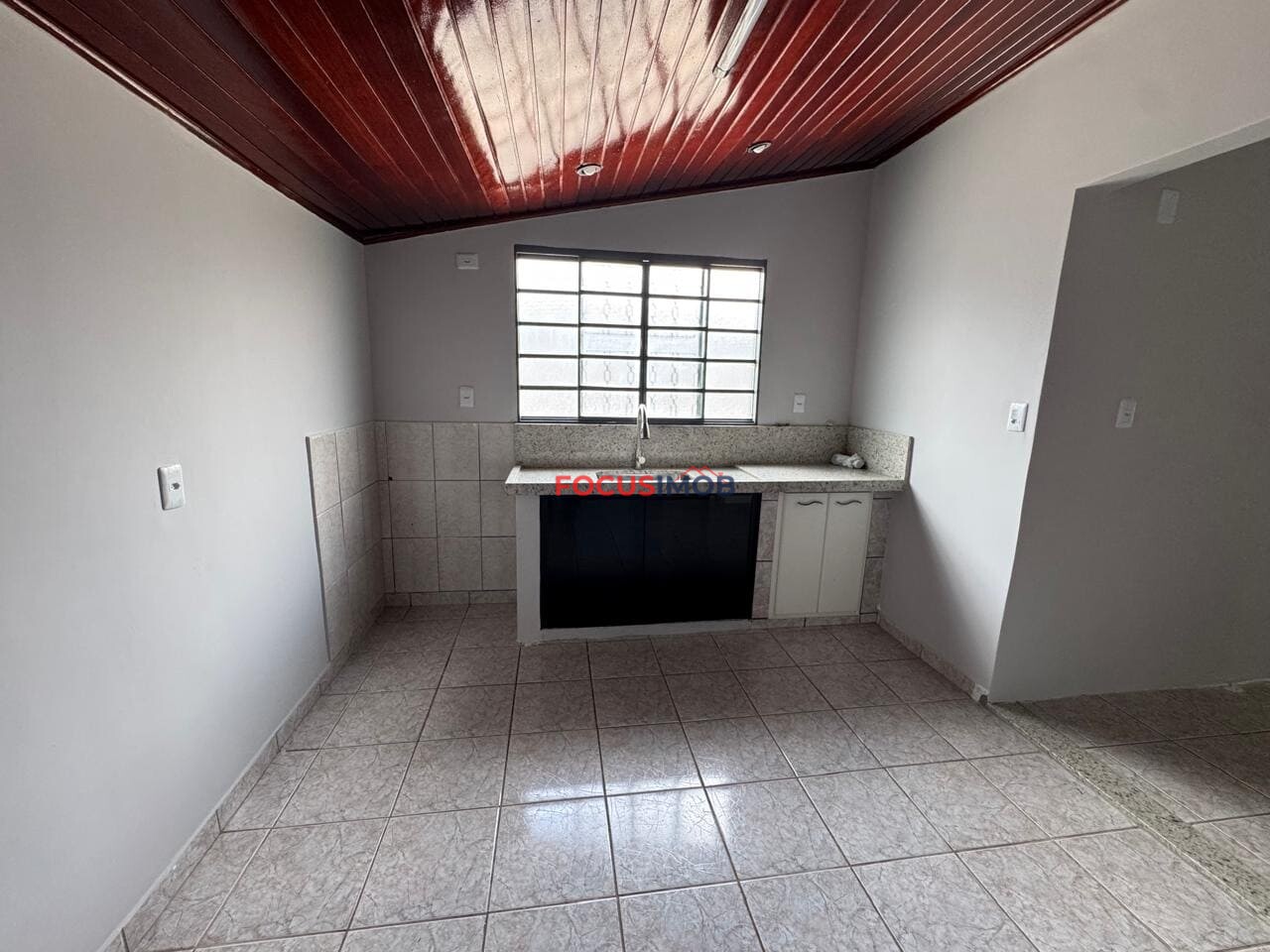 Casa à Venda em Condomínio fechado, Churrasqueira e Terreno de 324 m²