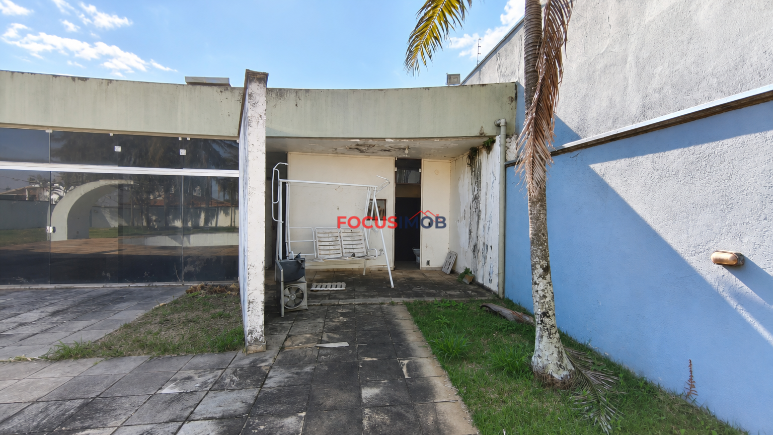 🏡 Casa de Alto Padrão com 3 Suítes, Piscina e Terreno de 2.349 m² — Oportunidade Única para Investidor
