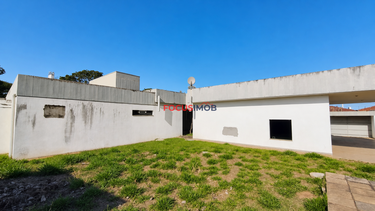 🏡 Casa de Alto Padrão com 3 Suítes, Piscina e Terreno de 2.349 m² — Oportunidade Única para Investidor