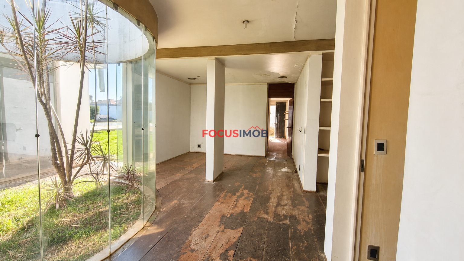 🏡 Casa de Alto Padrão com 3 Suítes, Piscina e Terreno de 2.349 m² — Oportunidade Única para Investidor