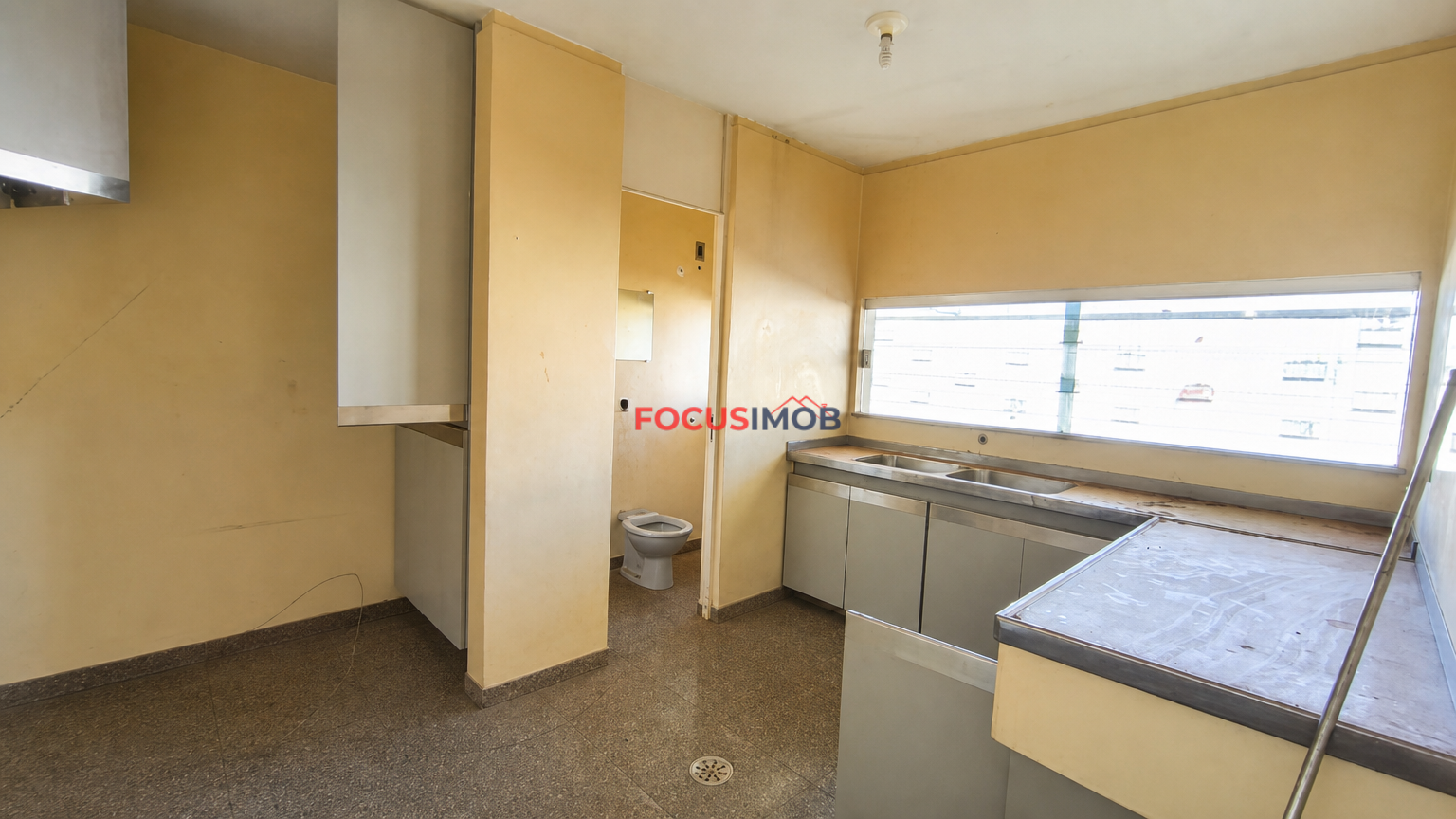 🏡 Casa de Alto Padrão com 3 Suítes, Piscina e Terreno de 2.349 m² — Oportunidade Única para Investidor