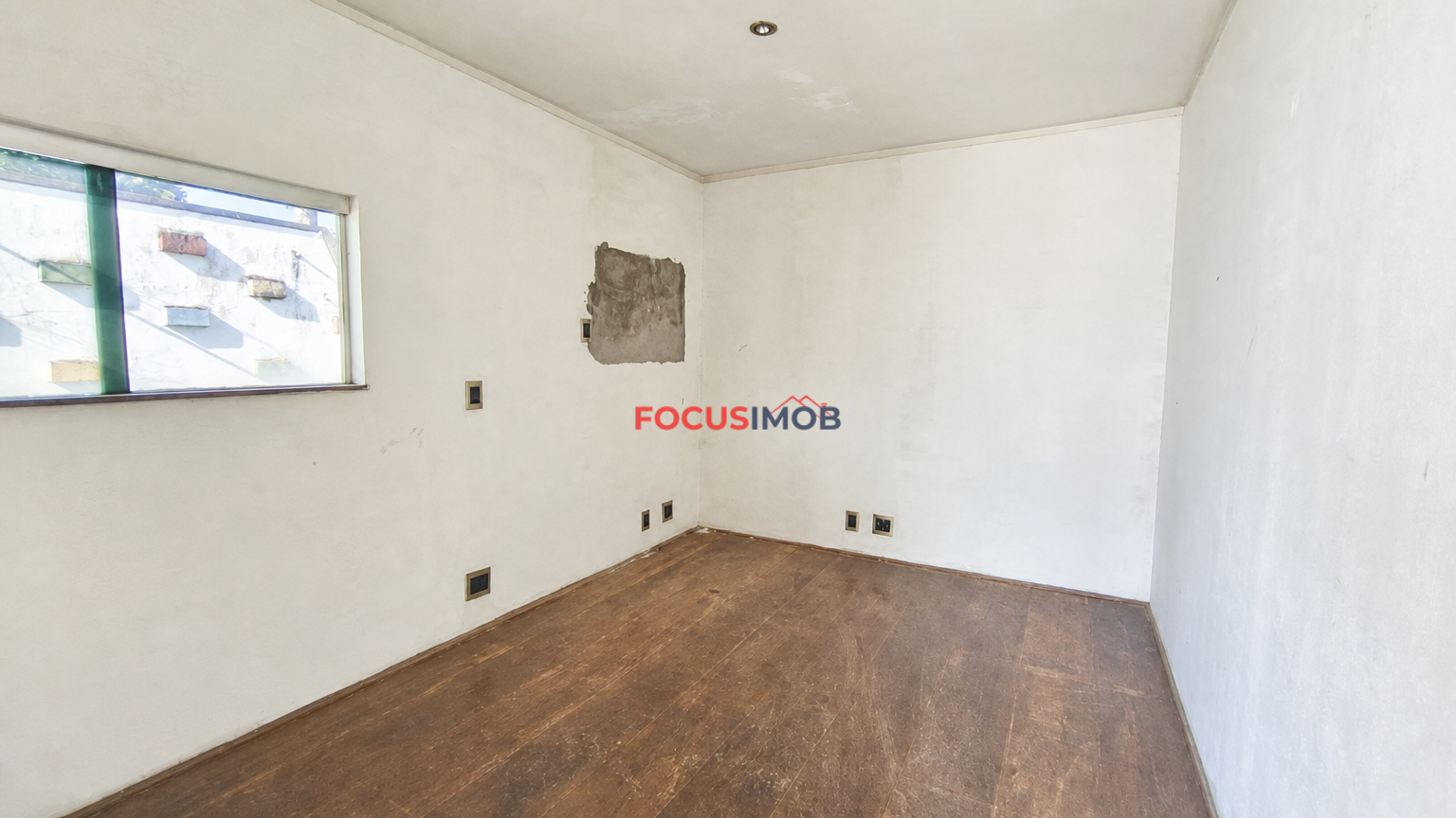 🏡 Casa de Alto Padrão com 3 Suítes, Piscina e Terreno de 2.349 m² — Oportunidade Única para Investidor