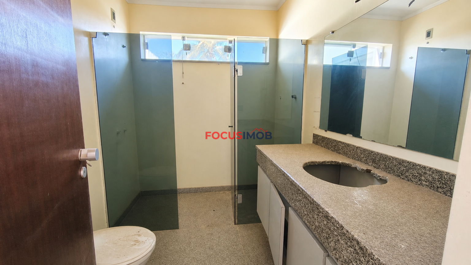 🏡 Casa de Alto Padrão com 3 Suítes, Piscina e Terreno de 2.349 m² — Oportunidade Única para Investidor