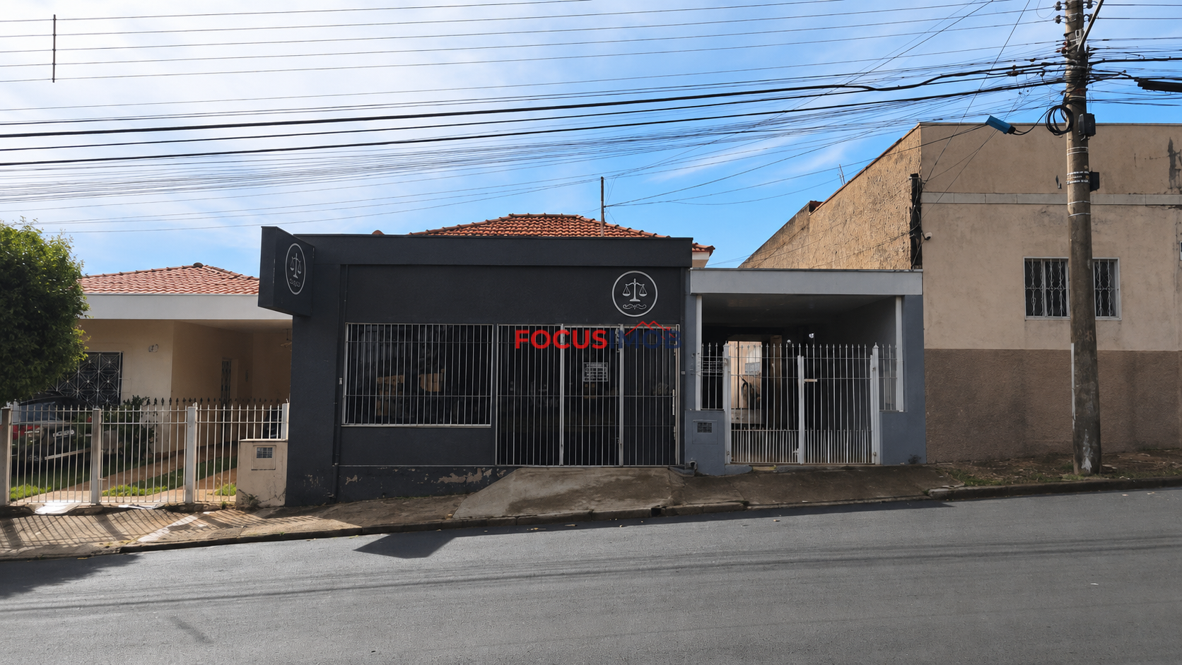 Casa com Ponto Comercial à Venda no Bairro Centenário – Excelente Oportunidade para Morar e Empreender