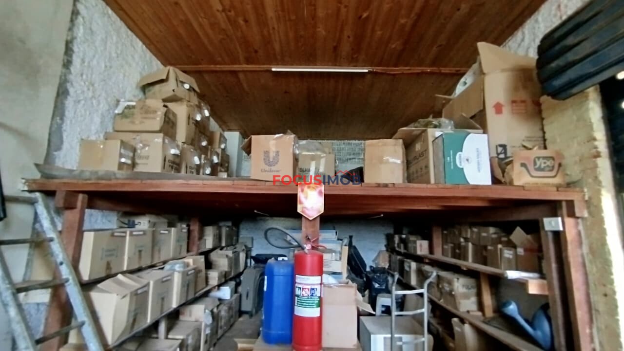 Área Industrial de 11.000 m² com Galpão de 3.000 m² à Venda