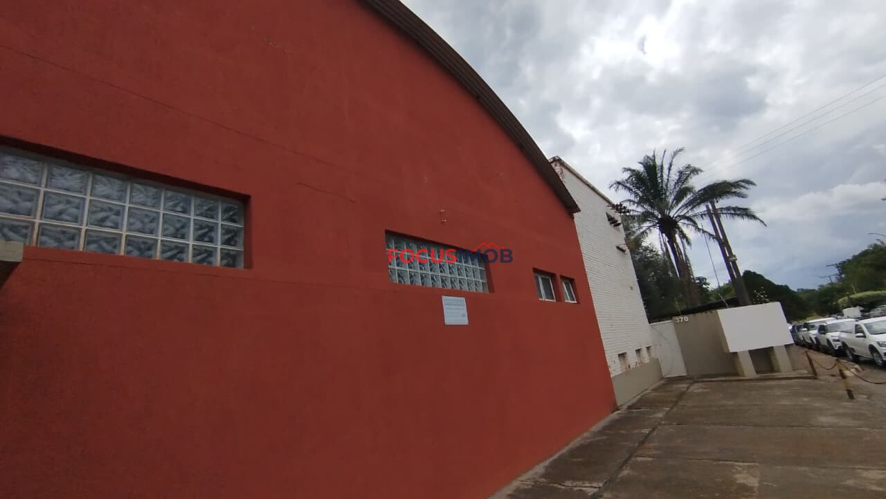 Área Industrial de 11.000 m² com Galpão de 3.000 m² à Venda