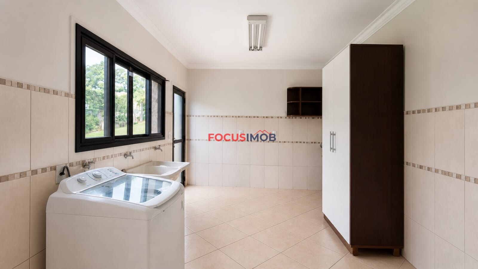🌿 Chácara de Alto Padrão em Holambra/SP – Exclusividade, Conforto e Sofisticação
