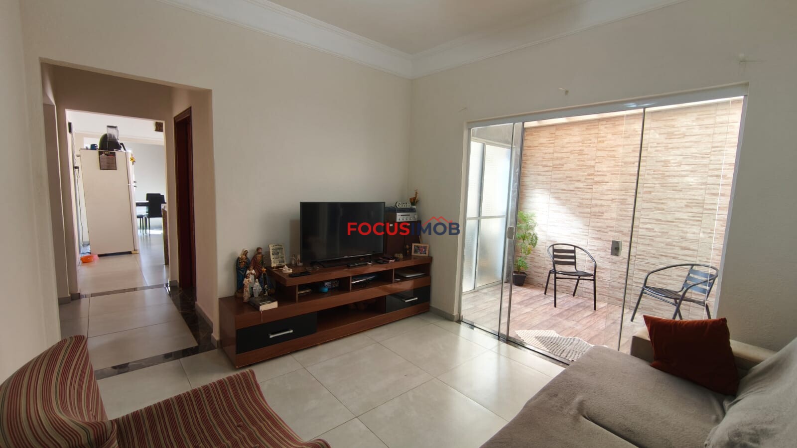 Casa com Ponto Comercial à Venda no Bairro Centenário – Excelente Oportunidade para Morar e Empreender