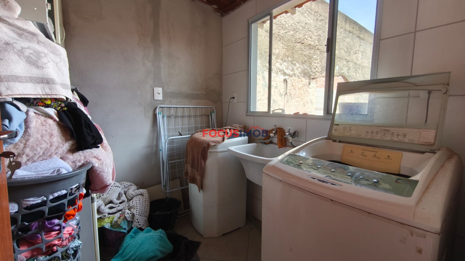 Casa com Ponto Comercial à Venda no Bairro Centenário – Excelente Oportunidade para Morar e Empreender