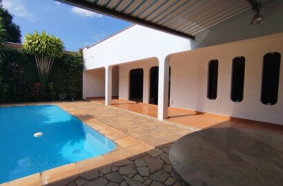 Casa Ampla com 5 Quartos no Jardim Bela Vista – Excelente Localização e Grande Potencial por R$ 800 Mil
