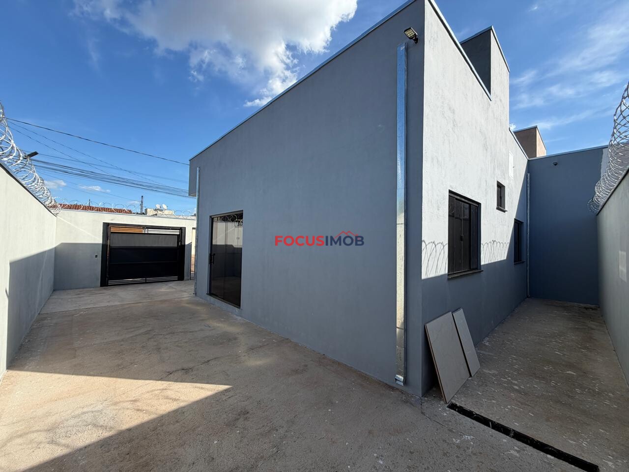 🏡 Casa Nova com Quintal Amplo e Excelente Aproveitamento de Espaço – R$ 330.000,00