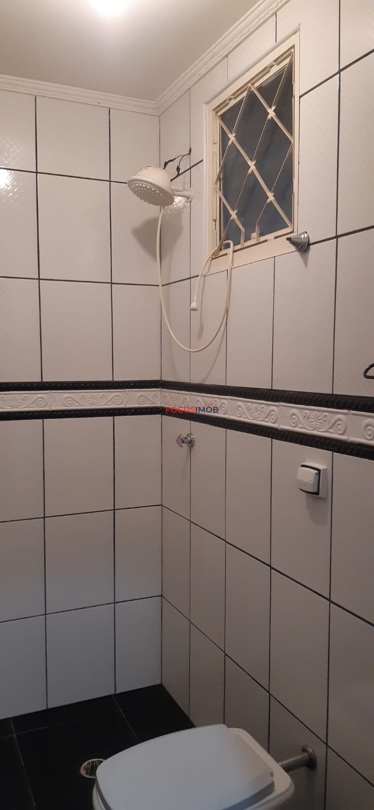 Casa em Condomínio com Suíte, Closet e Planejados – Excelente Localização!