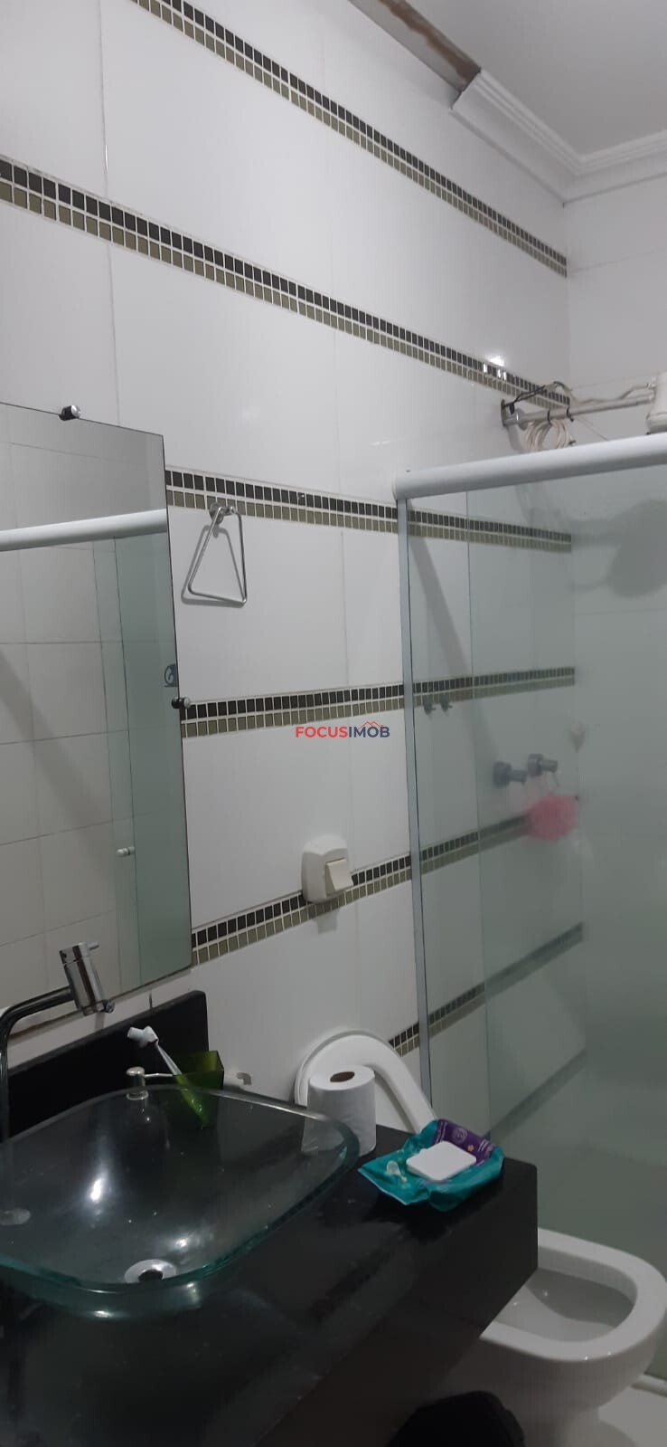 Casa em Condomínio com Suíte, Closet e Planejados – Excelente Localização!