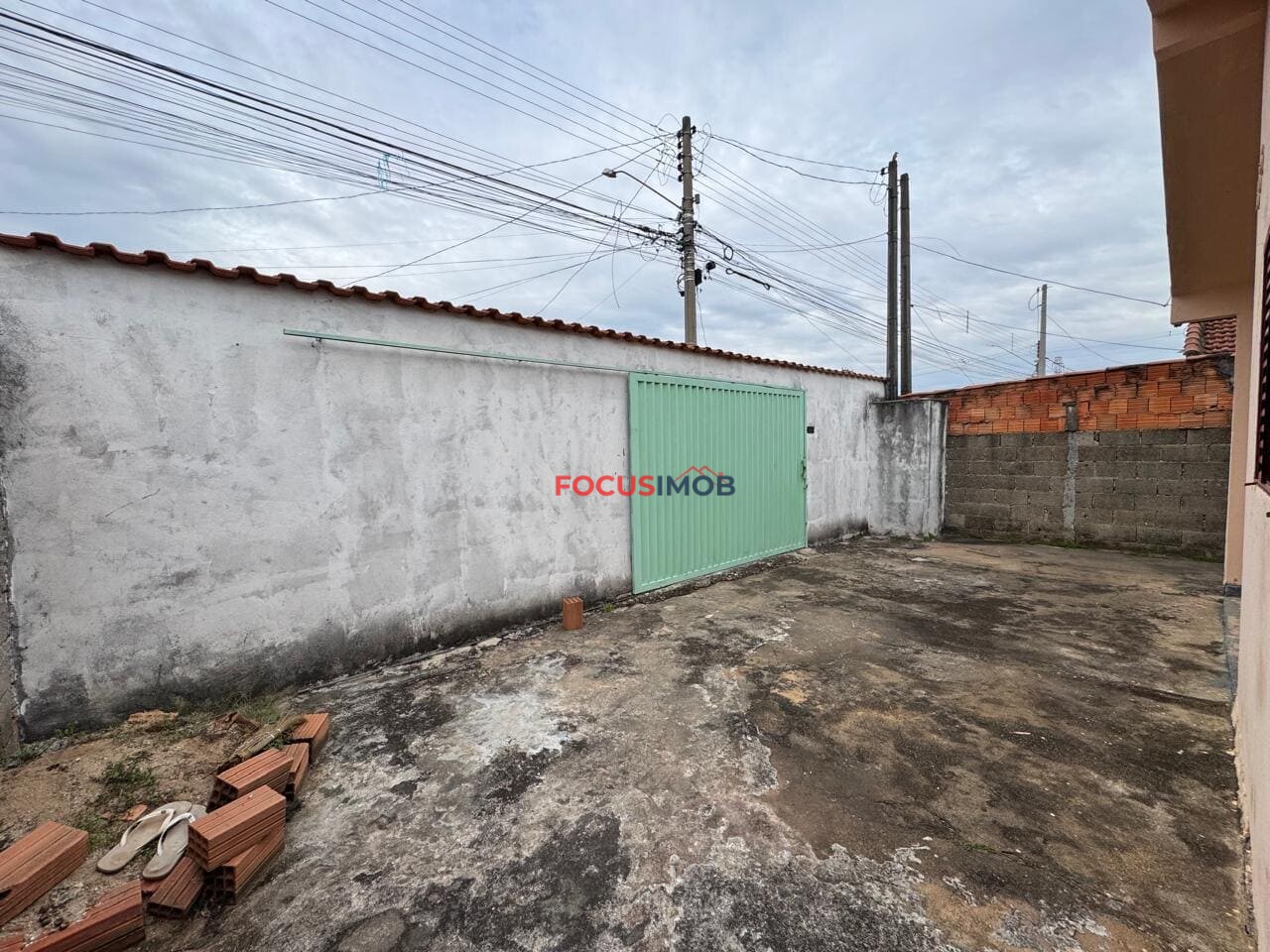 Casa no Zaniboni com Edícula nos Fundos e Quintal Amplo