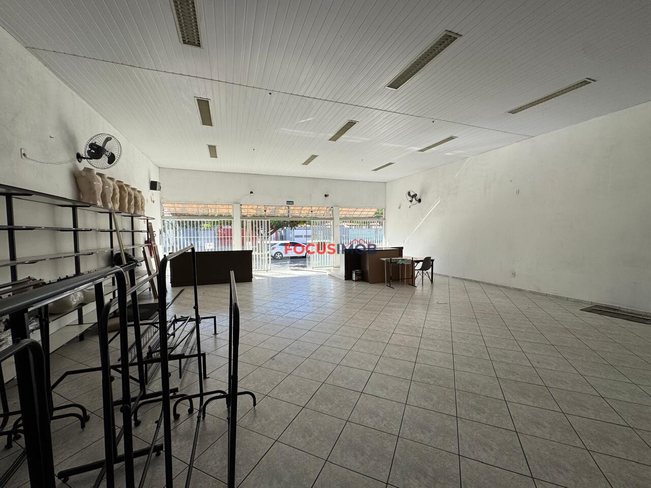 Salão Comercial de 140 m² com Mezanino na Avenida Londrina – Ypê II – Mogi Guaçu