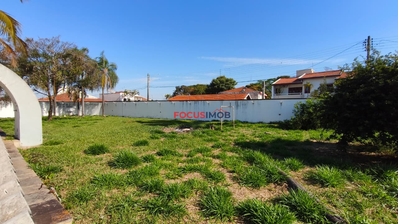 🏡 Casa de Alto Padrão com 3 Suítes, Piscina e Terreno de 2.349 m² — Oportunidade Única para Investidor