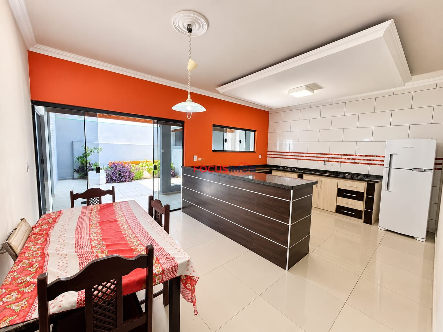 Casa para Locação no Condomínio Aroeiras – 3 Quartos | R$ 1.900,00