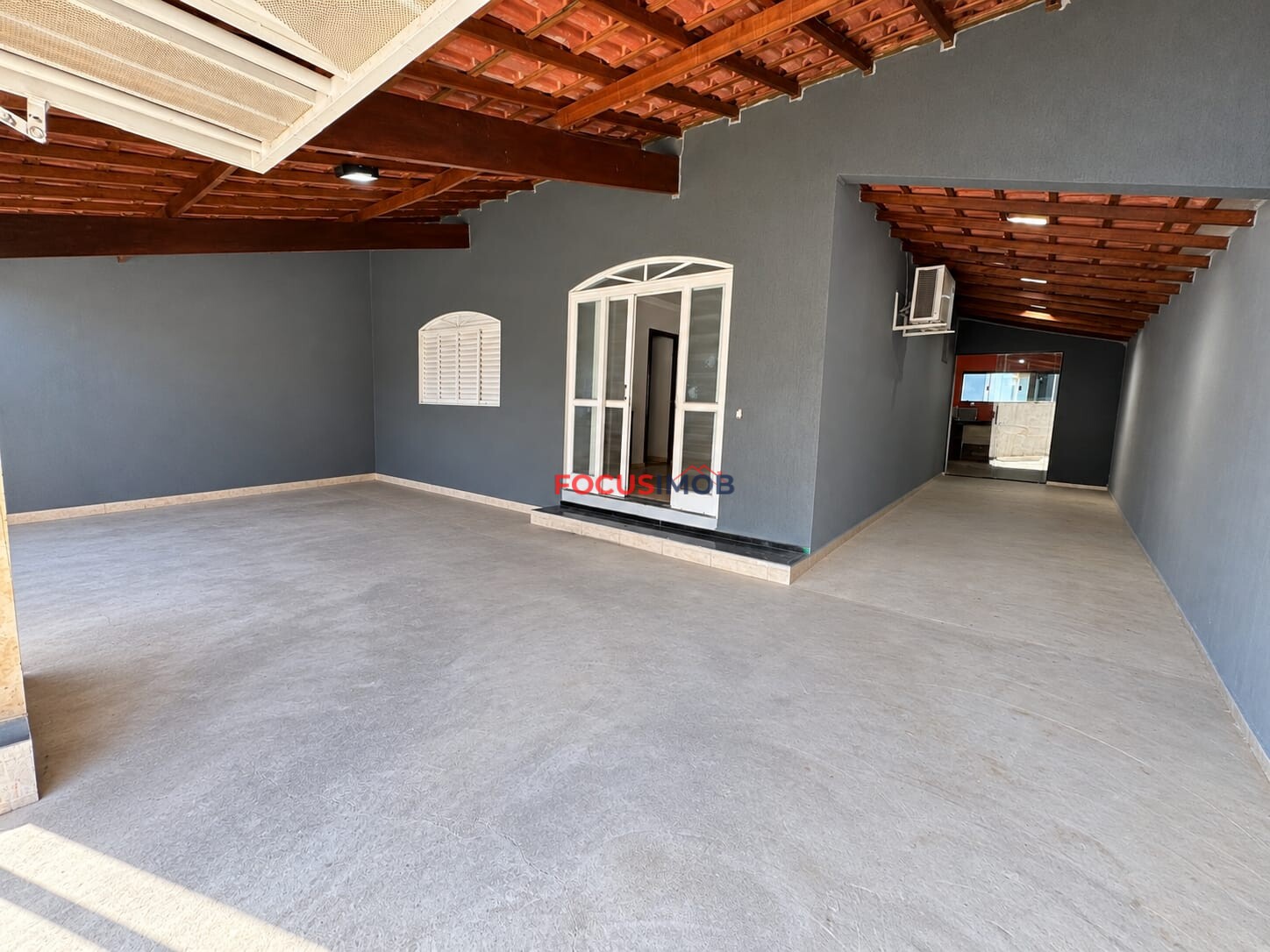 Casa para Locação no Condomínio Aroeiras – 3 Quartos | R$ 1.900,00