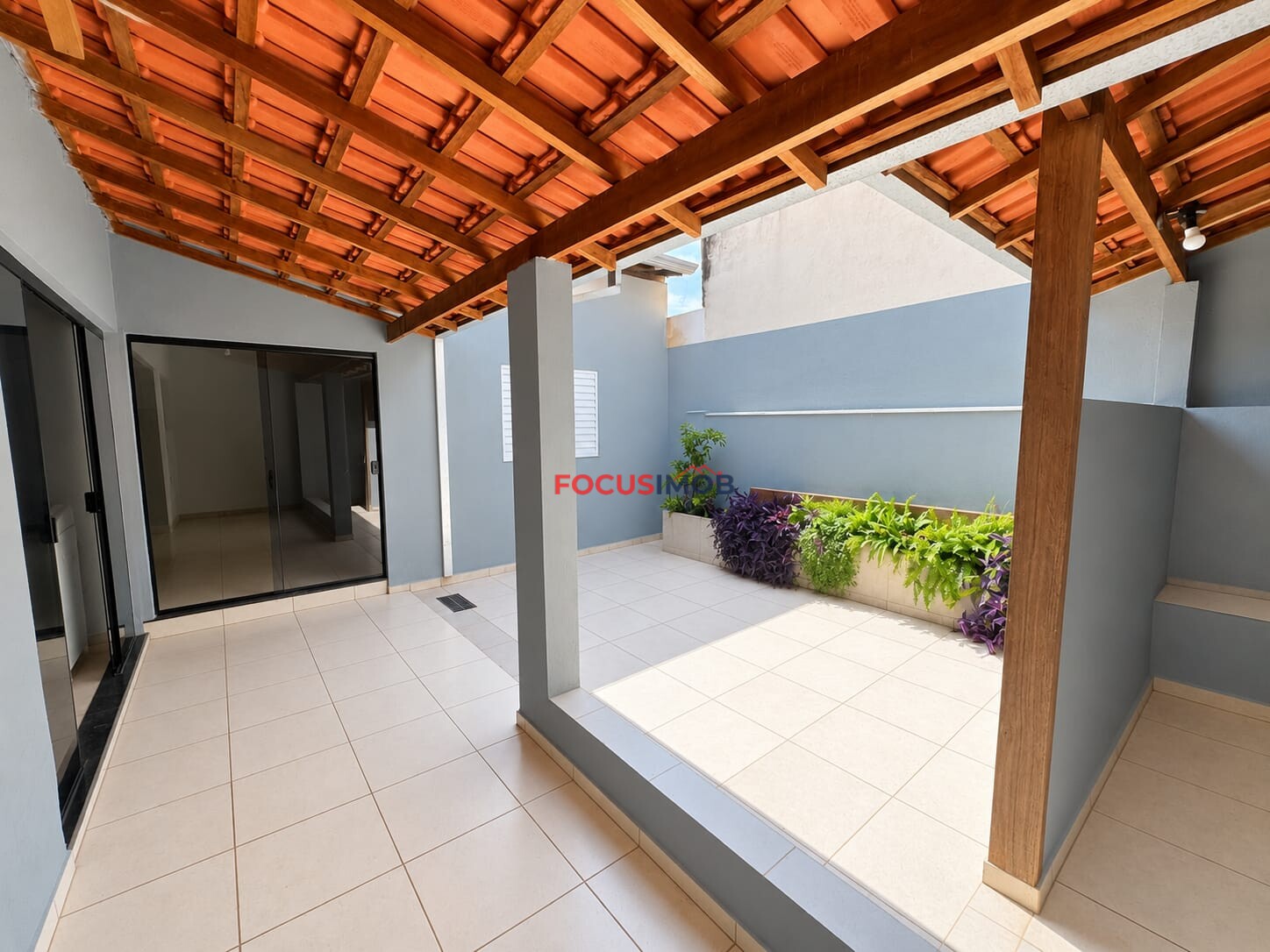 Casa para Locação no Condomínio Aroeiras – 3 Quartos | R$ 1.900,00